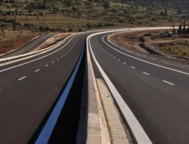 Ο Σπίρτζης «ξεδιπλώνει» τον χάρτη της επόμενης ημέρας για αυτοκινητόδρομους και σιδηρόδρομο